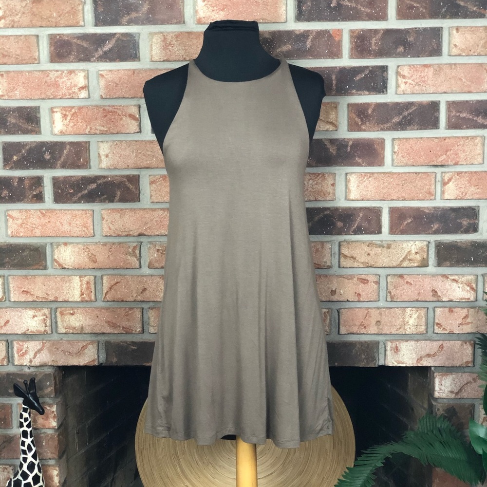 TOBI Crisscross Bare Back Top